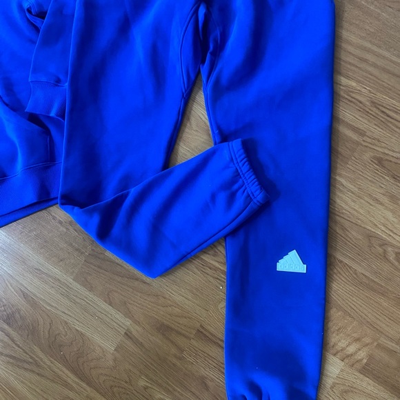 New women’s Adidas sz XS sweatshirt, sweatpants sweatsuit - Picture 5 of 7